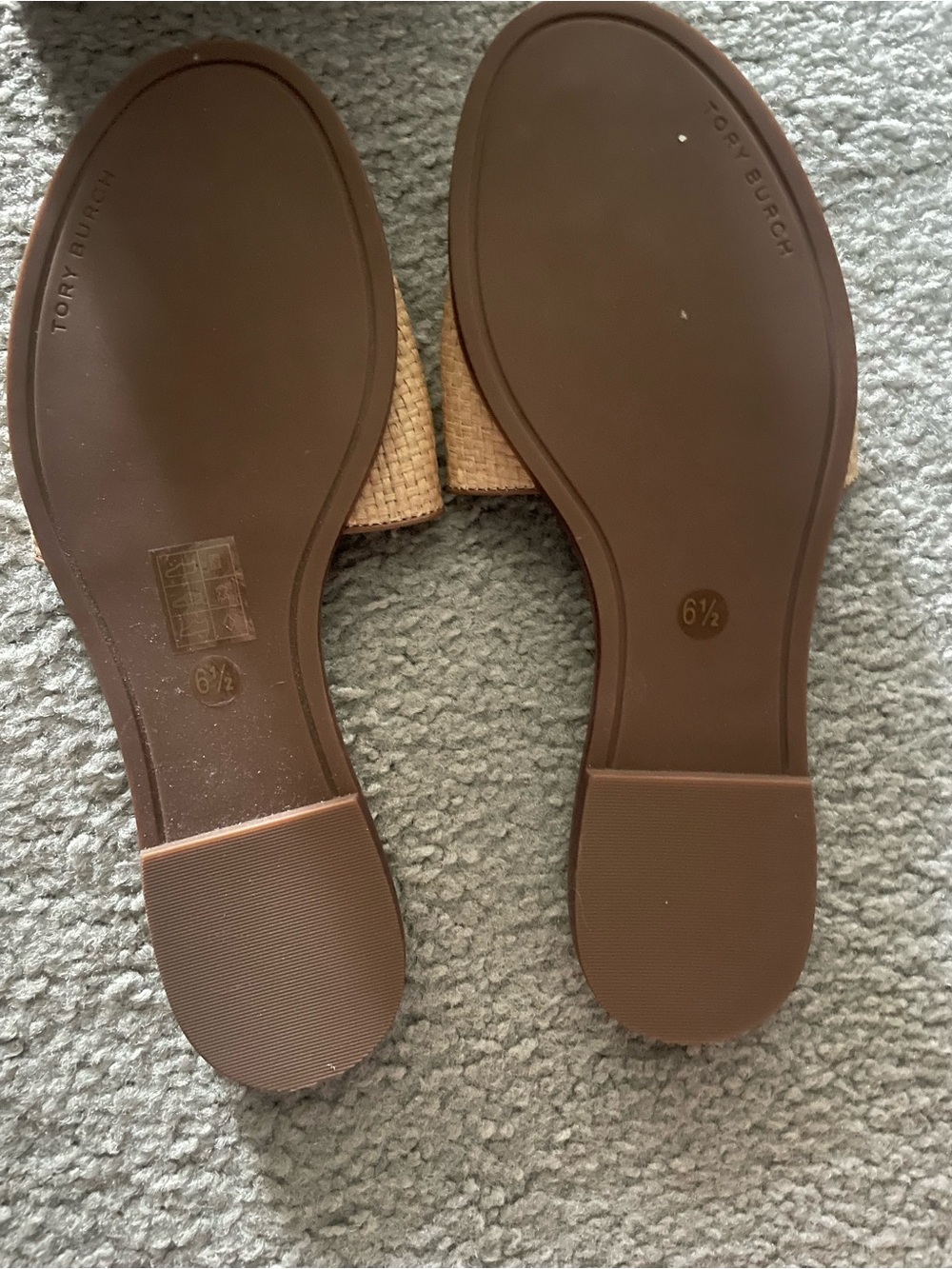 Tory Burch Tan Leather & Natural Raffia Slide Sandals with Gold Logo - Picture 2 of 3